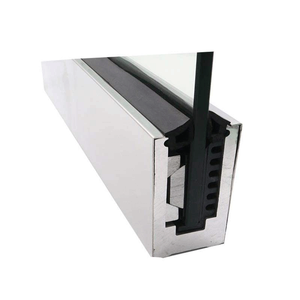 프레임리스 유리 난간 알루미늄 야외 발코니 울타리 U 자형 채널 시스템 프로필 계단 난간 유리 난간 - Product Image 3