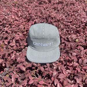 Nouvelle Casquette de Baseball à Visière Plate Style Américain Cinq Pièces Brodé Rayé Hip-hop Street Dance Tendance pour Couple - Product Image 3