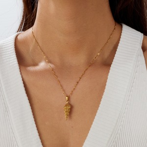 Stainless Steel Conch Necklace 18k Gold Plated Ocean Beach Style Daily Fashion Clavicle Chain - Product Image 2