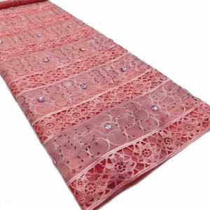 Nouvelle conception de dentelle soluble en guipure avec strass, tissu en dentelle filet pour vêtements de mariage, robes de soirée, matériaux de confection - Product Image 2