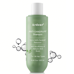 Shampoo exfoliant 2-en-1 menthe et romarin pour le cuir chevelu – Nettoyage en profondeur et rafraîchissant, réduit les pellicules - Product Image 1