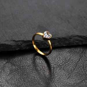 2026 nouvelle mode femmes en forme de coeur cristal Zircon en acier inoxydable anneau mode or bijoux de mariage <span class=keywords><strong>Couple</strong></span> coeur anneaux cadeau - Product Image 3