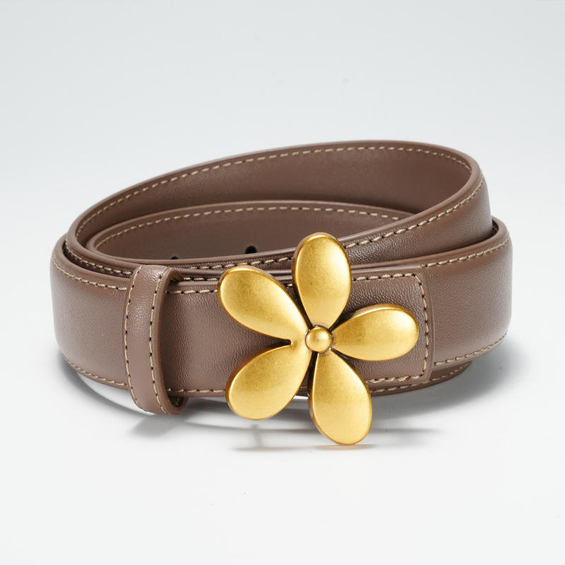 น้ำตาลอ่อน