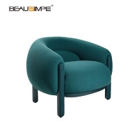 Fauteuil en flanelle courbé de design italien PECORA avec pieds cannelés, fauteuil d'appoint de luxe pour villa, appartement, chambre à coucher, salon