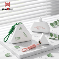 Emballage personnalisé de flacon de crème solaire triangulaire 50 ml, flacon vide en plastique unique pour soins de la peau avec bouchon à vis, produit d'été