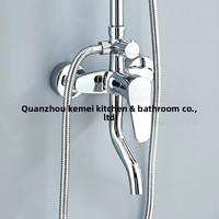 Ensemble de douche mural trois voies en alliage de zinc finition chromée avec jet carré et modes de massage - Vente en gros directe usine
