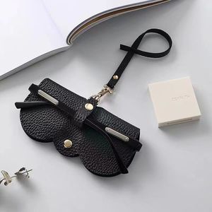 Manufacturer Hot Sale High-End Eco-Friendly PU Leather Portable Glasses Case Cute and Fashionable Summer <strong>Sunglasses</strong> <strong>Bag</strong> - Product Image 6