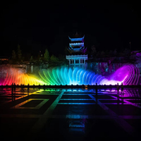 Fontaine cascade programmable avec éclairage laser RGB, étanche IP68, aspect pierre personnalisé, écologique et durable pour villa