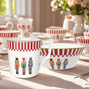 Juego de <span class=keywords><strong>Vajilla</strong></span> de Porcelana con Diseño de Cascanueces Navideño, con Borde Dorado, Platos, Tazones, Tazas y Platillos de Porcelana Navideña, Caja de Regalo Navideña, Venta al por Mayor - Product Image 3