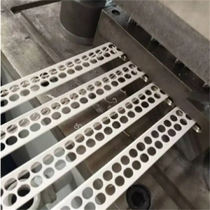 Protecteur de bord de mur Machine de ligne de production de perles d'angle en plastique <span class=keywords><strong>PVC</strong></span> à angle droit blanc - Product Image 4