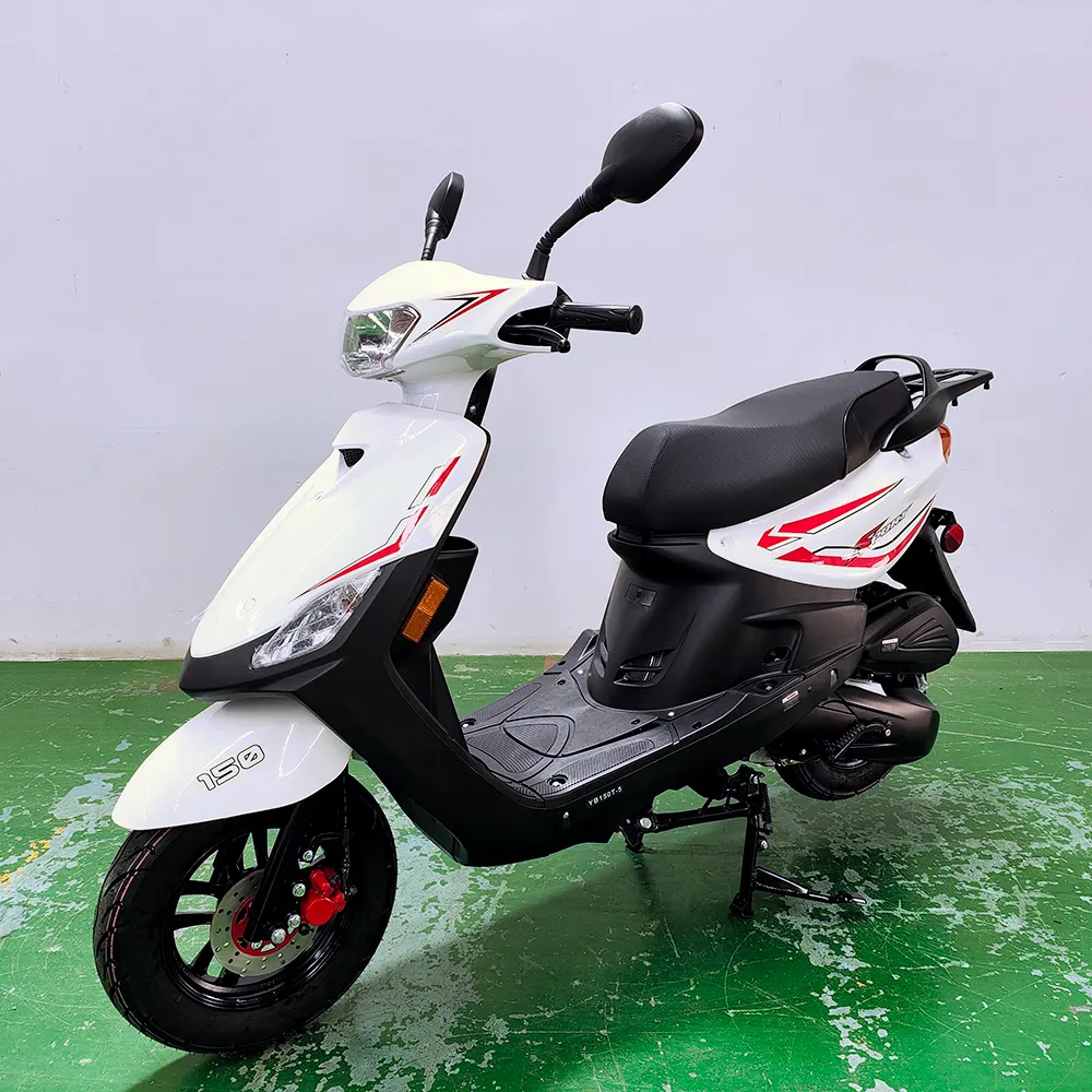 EEC EPA approuvé gy6 50CC 100CC cyclomoteur haute puissance moto à essence 150cc scooters avec pédales à vendre