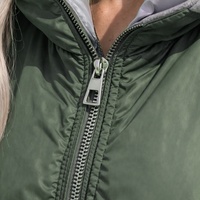 Chaqueta Acolchada para Mujer - Abrigo de Invierno Cálido con Capucha, Estilo Deportivo Urbano, Parka Verde para Uso Diario - Logotipo Personalizado