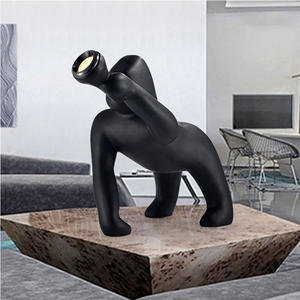 Statue de gorille <span class=keywords><strong>animal</strong></span> en Bronze avec spot lumineux, sculptures de chimpanzé en bronze pour la décoration intérieure - Product Image 2