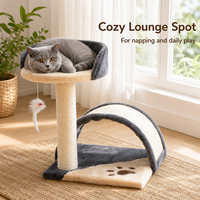 Arbre à chat compact en gros avec poteau à gratter en sisal, planche à gratter incurvée et perchoir rond en peluche pour chats d'intérieur