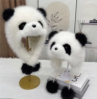 Venta al por mayor de fábrica: Nuevo gorro de moda de felpa con orejeras de panda para niños, forrado de lana, a juego para padres e hijos, gorro de juguete tipo jersey para exteriores.