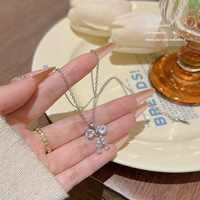 Nouveau Collier Femme en Acier Inoxydable Plaqué Or, Design de Niche Luxe Léger, Forme Cœur, Chaîne Figaro, Bouddhisme Naturel