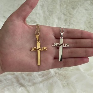 Nouveau <span class=keywords><strong>scapulaire</strong></span> chrétien catholique religieux argent plaqué or en acier inoxydable chaîne jésus croix pendentif collier pour femmes hommes - Product Image 2