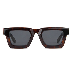 Occhiali da sole CYVS9030S moderni con montatura spessa in acetato e bordi piatti - Product Image 2