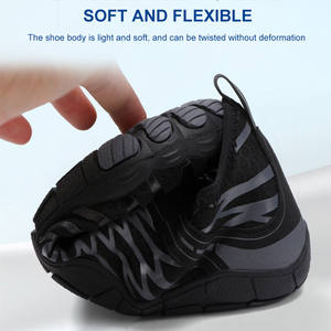 Chaussettes aquatiques antidérapantes pour hommes et femmes Chaussures d'eau à séchage rapide pour la plage, la piscine, le lac, la randonnée, le kayak et le surf-pour adultes - Product Image 3