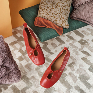 Ballerines plates confortables en cuir véritable souple à bout carré avec nœud, idéales pour les mariages automne/printemps/été, pour les invités - Product Image 2