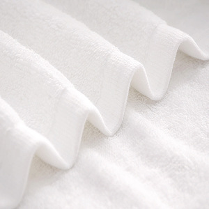 ผ้าเช็ดหน้าซินซาง 35x75 ซม. สีขาว ผ้าฝ้ายแท้ 120 กรัม สำหรับใช้ในโรงแรม - Product Image 3