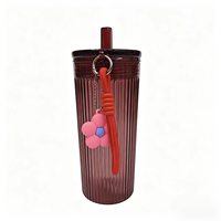 Gobelet mignon et écologique de 700 ml, bouteille d'eau sans BPA de qualité alimentaire avec paille, poignée et couvercle avec boucle de suspension