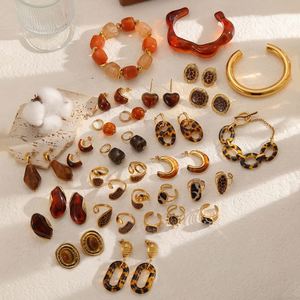 Conjunto de joyería de rodio de cuatro piezas con circonitas AAA, collar de bisutería, conjunto de joyería que no se deslustra - Product Image 2