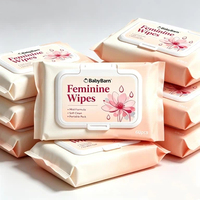 Lingettes intimes féminines format voyage, pH équilibré, soin et nettoyage de la peau, personnalisées pour l'hygiène féminine