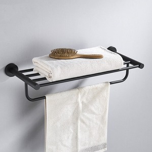 Ensemble de porte-serviettes mural moderne en acier inoxydable noir pour salle de bain, avec étagère de rangement, barres et anneaux porte-serviettes, design peu encombrant - Product Image 2