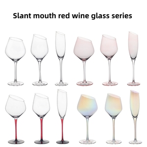Série de verres à vin rouge à bord incliné, verres à vin rouge à pied de couleur rose en cristal soufflé à la main, uniques, pour mariage et fête - Product Image 1