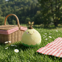 Peluche personnalisée en forme de poussin de haricot, poupée en peluche OEM ODM, figurine en peluche douce à feuilles vertes pour cadeau d'enfant
