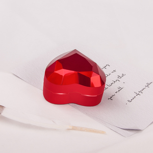 Boîte à bague en velours de forme cœur rouge avec logo personnalisé DEQI, taille et couleur personnalisées, pour mariage, Saint-Valentin - Product Image 5