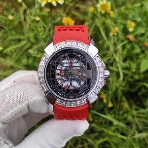 <span class=keywords><strong>Montre</strong></span> à Quartz Sportive Homme "Iced Out" Style <span class=keywords><strong>G</strong></span>-<span class=keywords><strong>Shock</strong></span> avec Grand Cadran 47 mm, Design Creux <span class=keywords><strong>en</strong></span> Alliage et Verre – Vente <span class=keywords><strong>en</strong></span> <span class=keywords><strong>Gros</strong></span> pour Étudiants et Jeunes - Product Image 3