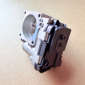 Conjunto de cuerpo de aceleración electrónico aplicable a Volkswagen y Audi 04C133062D 04C133062C 04E133062B 03F133062B 03Q133062Q/AB - Product Image 3