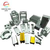 Usinage de profilés en aluminium de haute précision par perçage et fraisage CNC, OEM ODM, usinage CNC 5 axes, pièces de profilés en aluminium