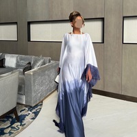 Kaftan Abaya de luxe à blocs de couleur dégradés avec manches chauve-souris et pompons, robe musulmane pour femme en satin grande taille, vêtements islamiques en gros OEM