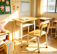 Chaises et tables d'école colorées avec des motifs décoratifs pour les célébrations et les événements, les salles informatiques et les salles de technologie