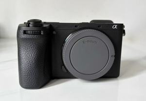 กล้องมิเรอร์เลส Sony A6700 APS-C มือสอง ความละเอียด 26MP ระบบกันสั่น 5 แกน ถ่ายวิดีโอ 4K 120P สภาพดี พร้อมส่ง - Product Image 3