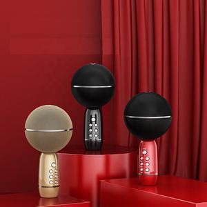 Altoparlante Karaoke Wireless Portatile con Effetto Eco, Subwoofer Potente RGB per Esterni, Audio Stereo con Bassi Profondi, Design a Fungo - Product Image 2