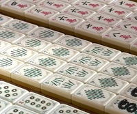 Stock |   Tuiles de Mahjong Américaines en Acrylique Doré Double Couche de Luxe, 160 Pièces, Pliables, Résistantes à l'Eau, Portables pour Fêtes en Extérieur