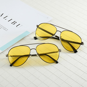 Gafas de Sol de Piloto Ovaladas Polarizadas UV400 con Visión Nocturna para Conducir, Metálicas, de Doble Puente, Montura Completa, Unisex para Adultos - Product Image 1