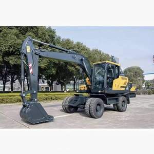 Excavatrice sur pneus polyvalente HW150 avec accessoires pour petits projets - Product Image 3