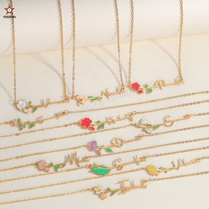 Collana personalizzata con lettere di <span class=keywords><strong>fiori</strong></span> di 12 mesi con <span class=keywords><strong>nomi</strong></span> personalizzati collana in acciaio inossidabile per donne - Product Image 3