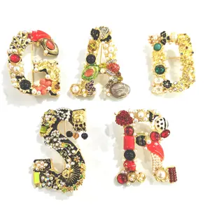 Broche de cristal de pérolas, letras requintadas de luxo vintage, broche com esmalte, pérola para mulheres e homens, retrô, nome inicial