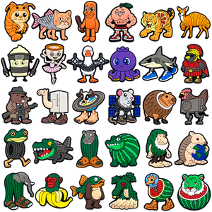 Adornos de PVC personalizados al por mayor para zuecos, con lentejuelas y luz LED, para decoración, ideales para niñas, para uso doméstico, hechos en Vietnam. - Product Image 1