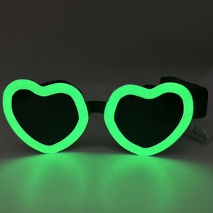 Gafas de Fiesta de Navidad con Forma de Corazón <span class=keywords><strong>LED</strong></span> de Neón 2025, Gafas Luminosas para Bar, Conciertos, Clubes, Música, Accesorios de Disfraces, Artículos Novedosos - Product Image 6