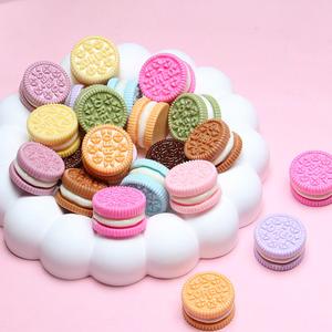 2025 fabricantes al por mayor personalizados de gran Color Oreo sándwich galletas resina galletas DIY crema pegamento Accesorios - Product Image 5