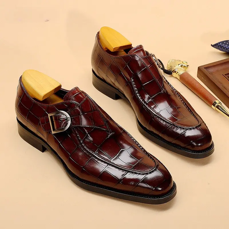024 new men's crocodile skin pattern square head buckle fashion shoes men