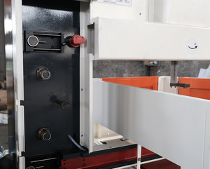 TR63 الصين cnc قطع الأسلاك edm آلة إشعال التآكل - Product Image 5