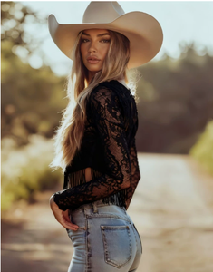 Top Corto Sexy da Donna con Scollo a V Profondo, Pizzo e Frange, Maniche Lunghe, Trasparente, Stile Boho Western per Festival e Casual - Product Image 3